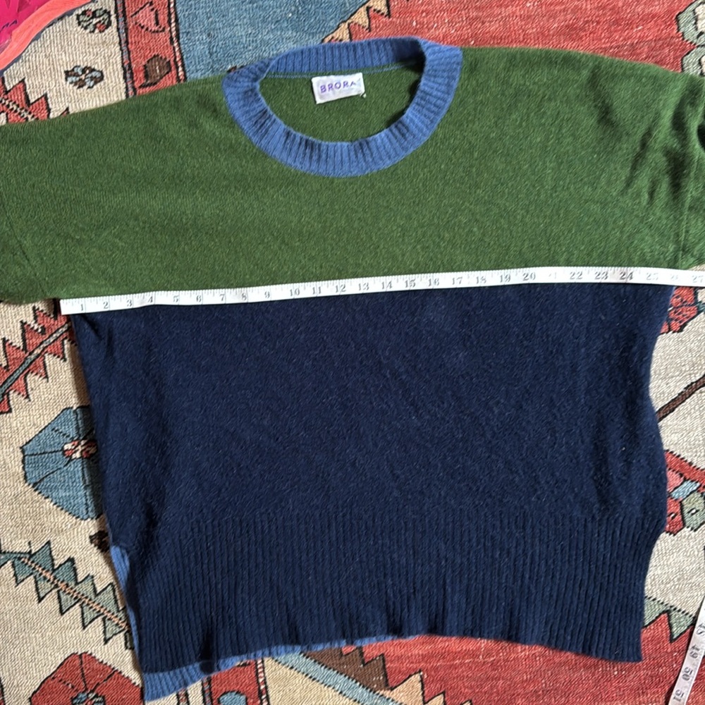 Brora 100% Women’s Cashmere Green and Navy Sweater, size M/L - Picture 7 of 12